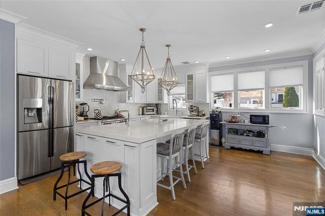 537 Spring Valley Road, Paramus, NJ 07652