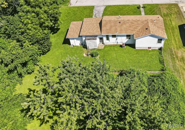 38 S 86th Street, Belleville, IL 62223