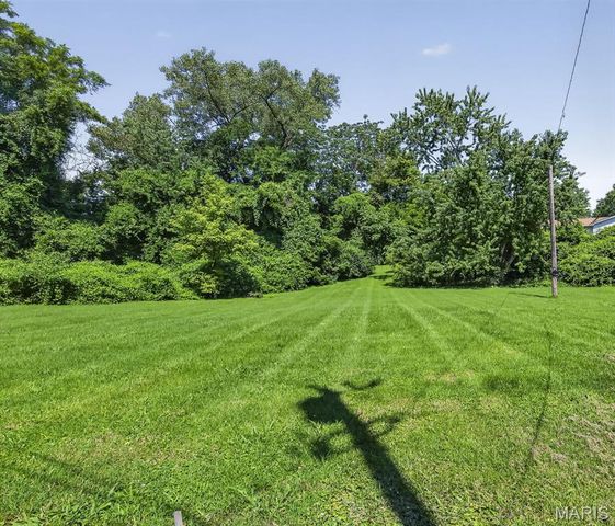 38 S 86th Street, Belleville, IL 62223