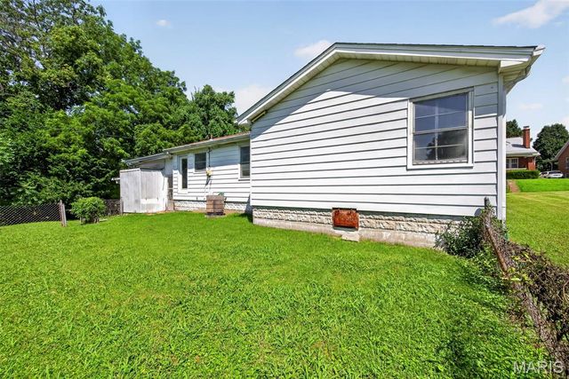 38 S 86th Street, Belleville, IL 62223