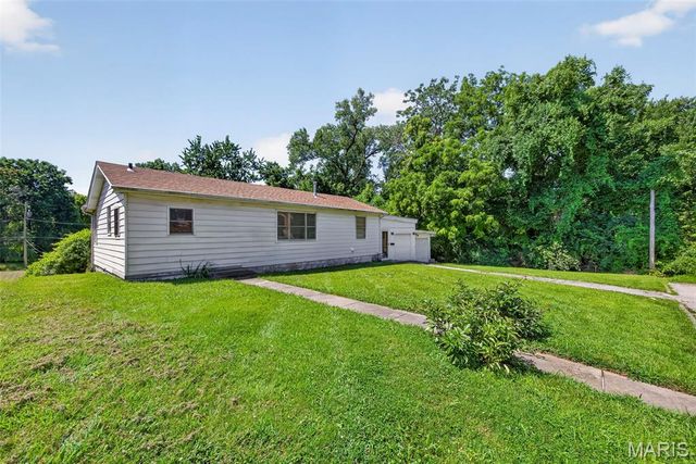 38 S 86th Street, Belleville, IL 62223