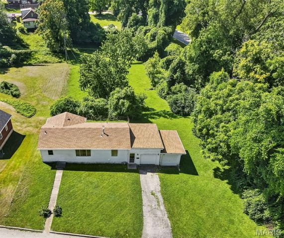 38 S 86th Street, Belleville, IL 62223