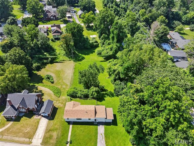 38 S 86th Street, Belleville, IL 62223