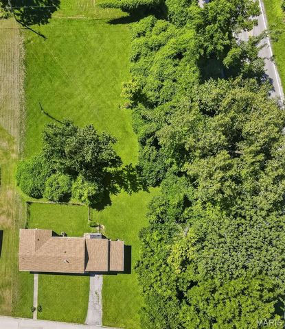 38 S 86th Street, Belleville, IL 62223