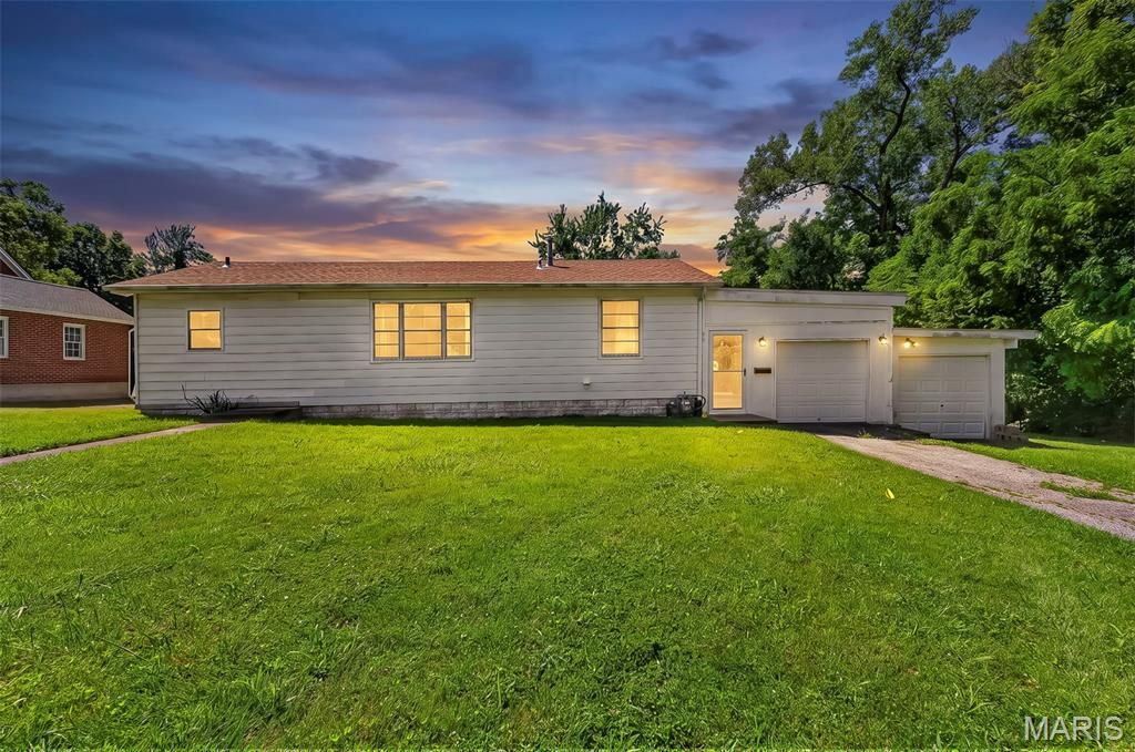 38 S 86th Street, Belleville, IL 62223
