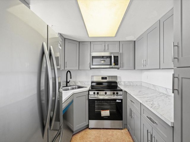 5135 GEMSTONE DRIVE 103, New Port Richey, FL 34652