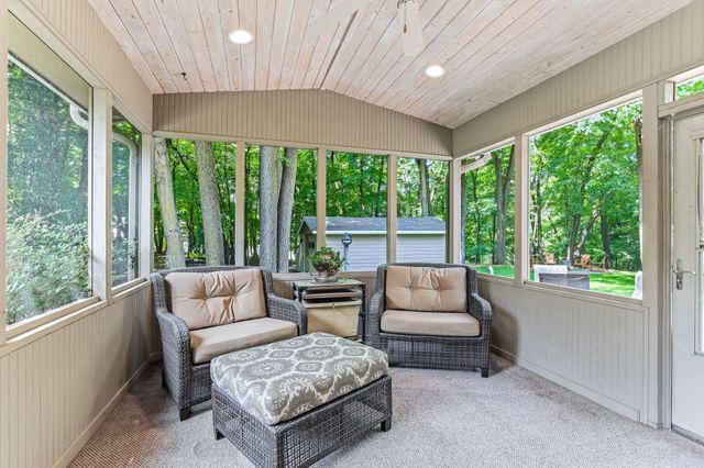 3924 Tonkawood Road, Minnetonka, MN 55345