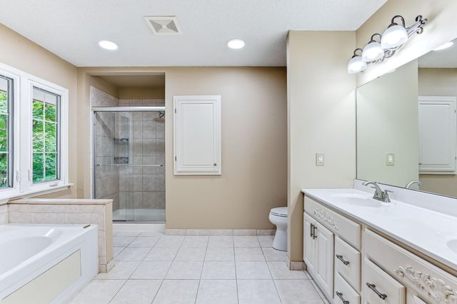 3924 Tonkawood Road, Minnetonka, MN 55345