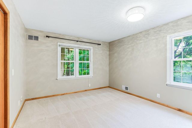 3924 Tonkawood Road, Minnetonka, MN 55345