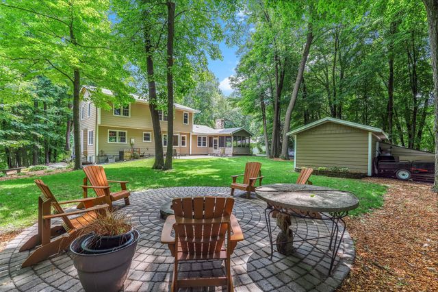 3924 Tonkawood Road, Minnetonka, MN 55345