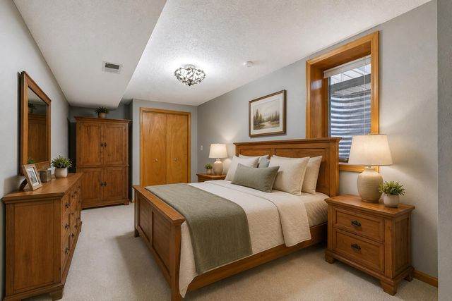 3924 Tonkawood Road, Minnetonka, MN 55345