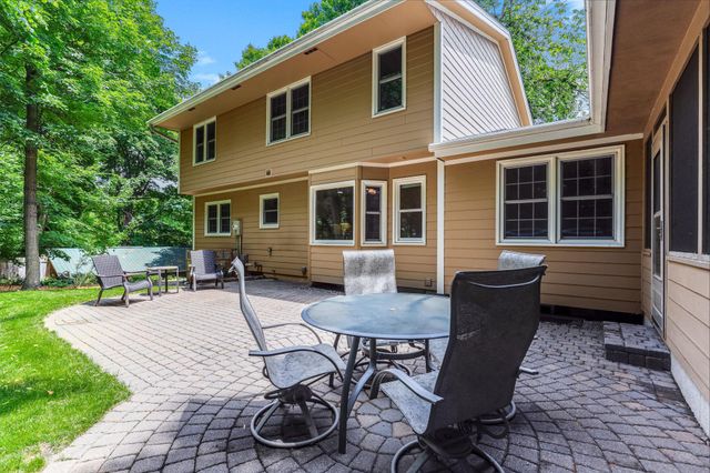 3924 Tonkawood Road, Minnetonka, MN 55345