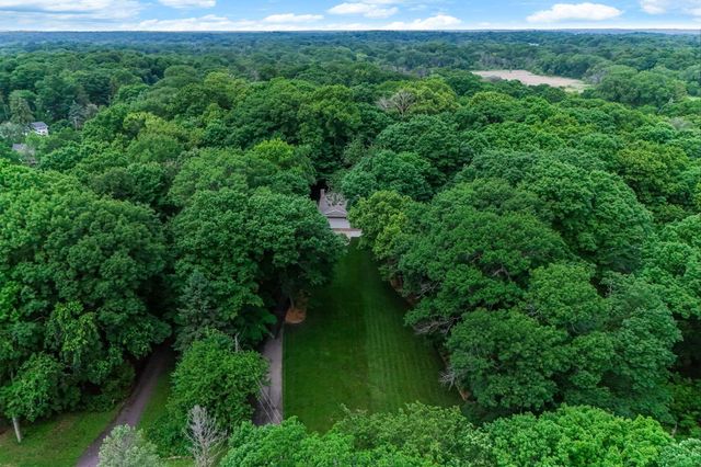 3924 Tonkawood Road, Minnetonka, MN 55345