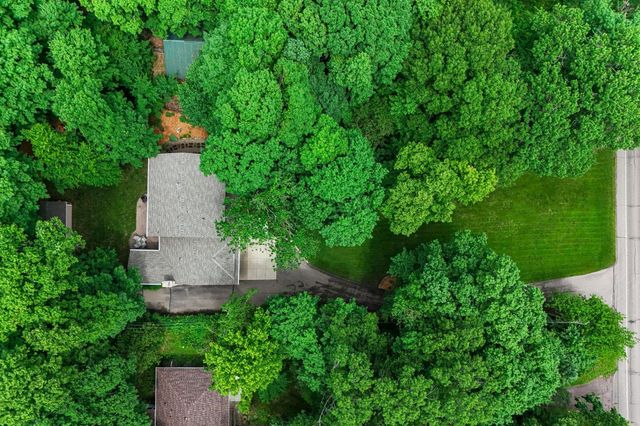 3924 Tonkawood Road, Minnetonka, MN 55345