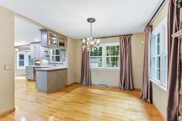 3924 Tonkawood Road, Minnetonka, MN 55345