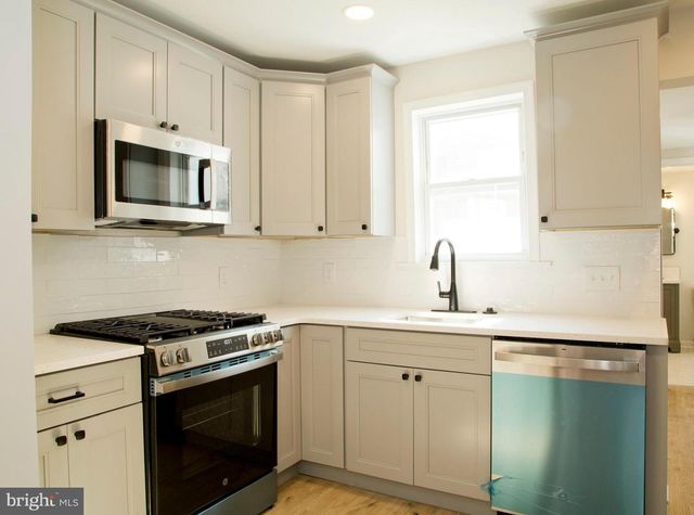 1229 S WARNOCK ST, Philadelphia, PA 19147