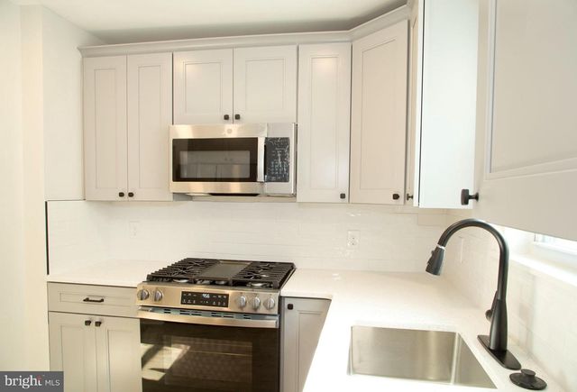 1229 S WARNOCK ST, Philadelphia, PA 19147