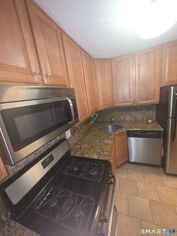91 Strawberry Hill Avenue 128, Stamford, CT 06902