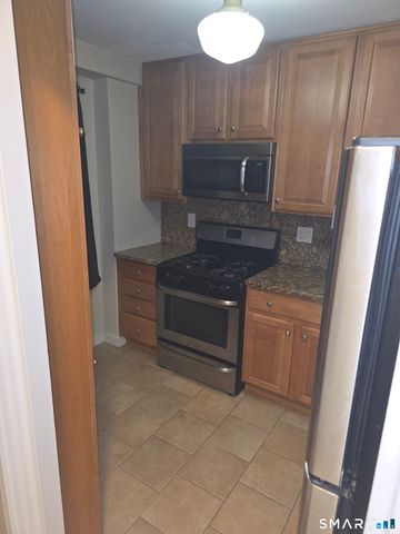 91 Strawberry Hill Avenue 128, Stamford, CT 06902