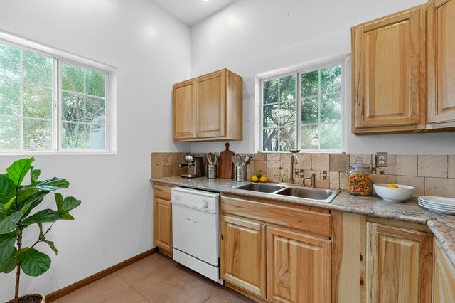 160 Andrews Lane, Corrales, NM 87048