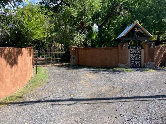 160 Andrews Lane, Corrales, NM 87048