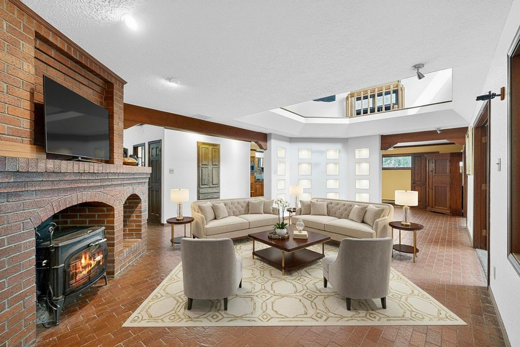 Image 22 of property listing at 160 Andrews Lane, Corrales, NM 87048