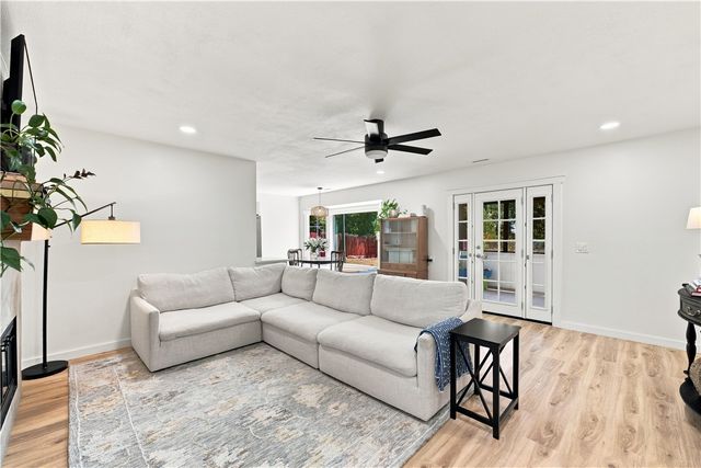2222 W Perry Road, Rogers, AR 72758