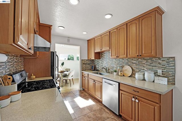 16066 Via Walter, San Lorenzo, CA 94580