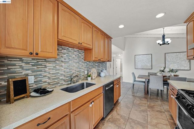16066 Via Walter, San Lorenzo, CA 94580