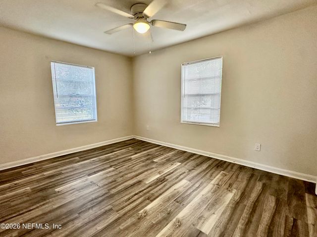 93 LEWIS Street, Atlantic Beach, FL 32233