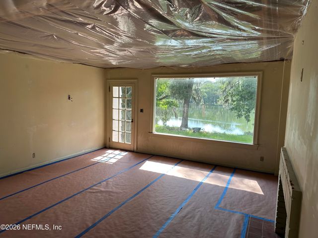1900 E HOLLY OAKS LAKE Road E, Jacksonville, FL 32225