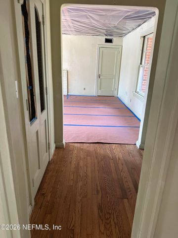 1900 E HOLLY OAKS LAKE Road E, Jacksonville, FL 32225