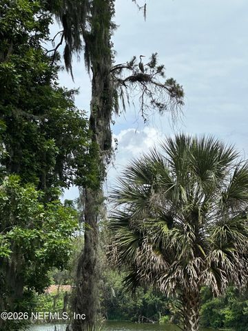 1900 E HOLLY OAKS LAKE Road E, Jacksonville, FL 32225