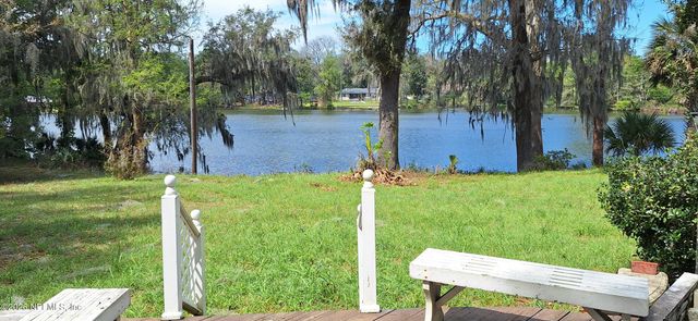 1900 E HOLLY OAKS LAKE Road E, Jacksonville, FL 32225