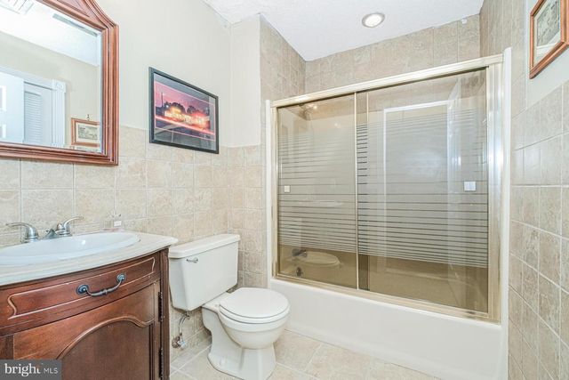 943 JENNIFER LANE, Manahawkin, NJ 08050