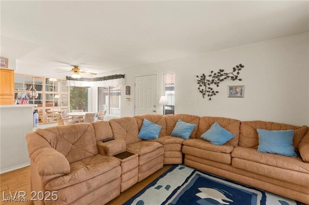 Image 11 of property listing at 3152 Tarpon Drive 203, Las Vegas, NV 89120