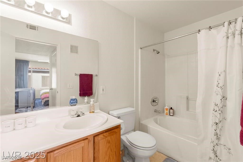 Image 25 of property listing at 3152 Tarpon Drive 203, Las Vegas, NV 89120