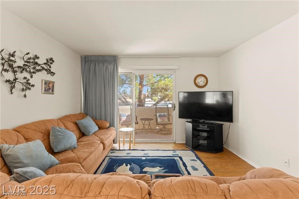 Image 3 of property listing at 3152 Tarpon Drive 203, Las Vegas, NV 89120