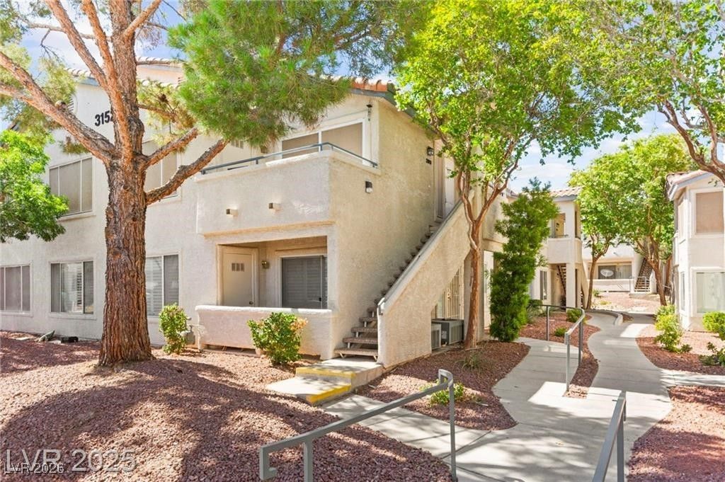 Image 5 of property listing at 3152 Tarpon Drive 203, Las Vegas, NV 89120