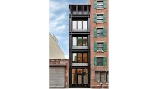 267 1/2 WATER Street, New York City, NY 10038