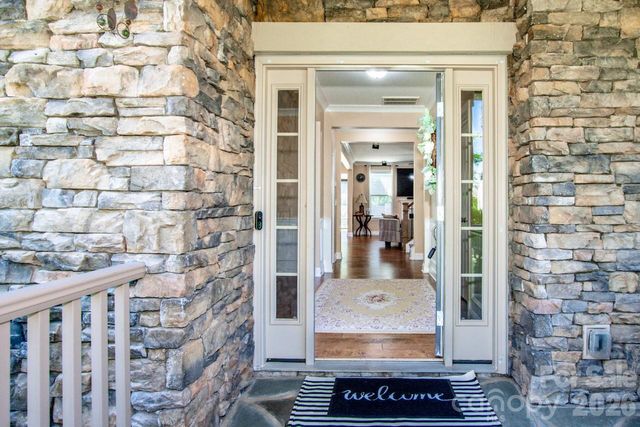 158 Eagles Landing Drive, Mooresville, NC 28117