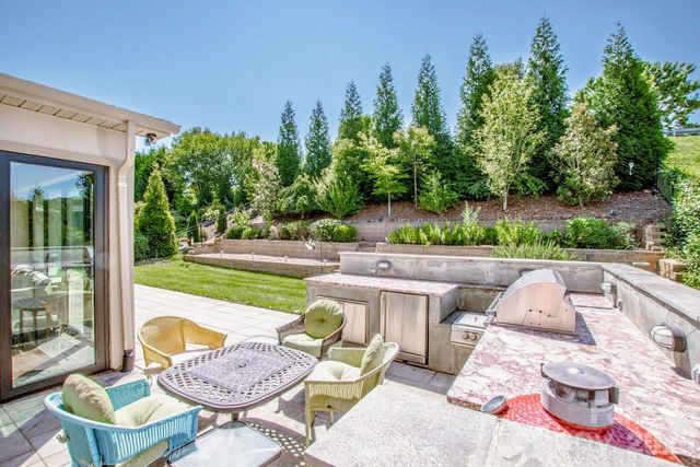 158 Eagles Landing Drive, Mooresville, NC 28117