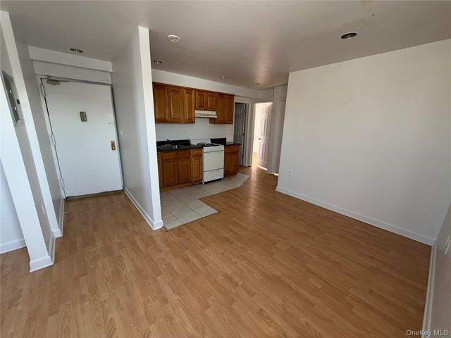 2381 Belmont Avenue 6A, Bronx, NY 10458