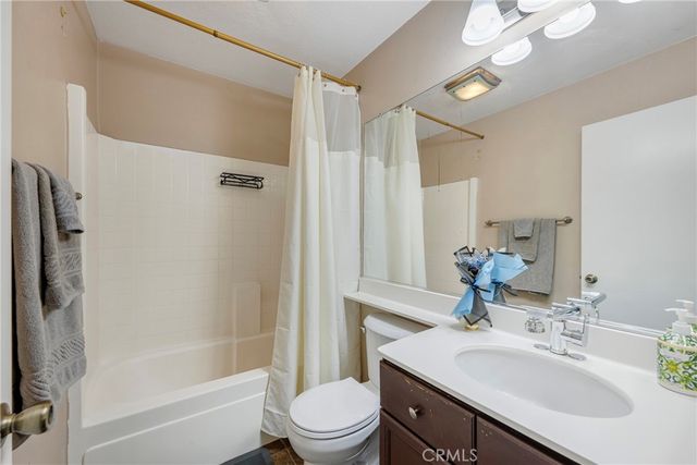 901 Primrose Lane, Corona, CA 92878