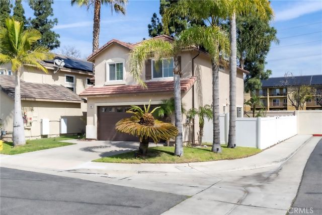 901 Primrose Lane, Corona, CA 92878