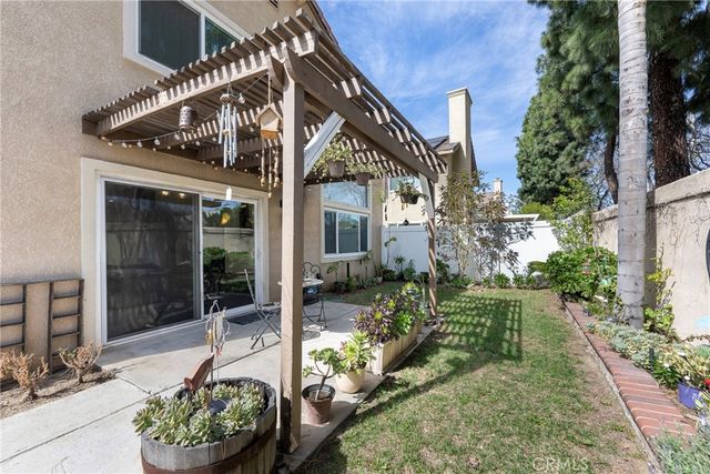 901 Primrose Lane, Corona, CA 92878