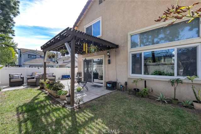 901 Primrose Lane, Corona, CA 92878