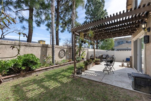 901 Primrose Lane, Corona, CA 92878