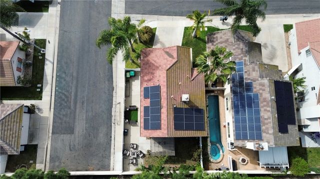 901 Primrose Lane, Corona, CA 92878