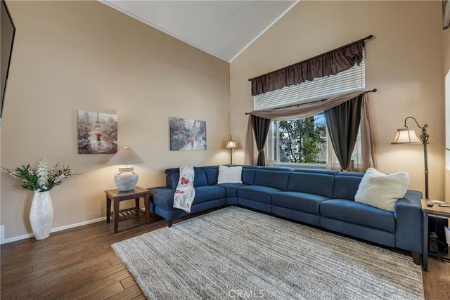 901 Primrose Lane, Corona, CA 92878